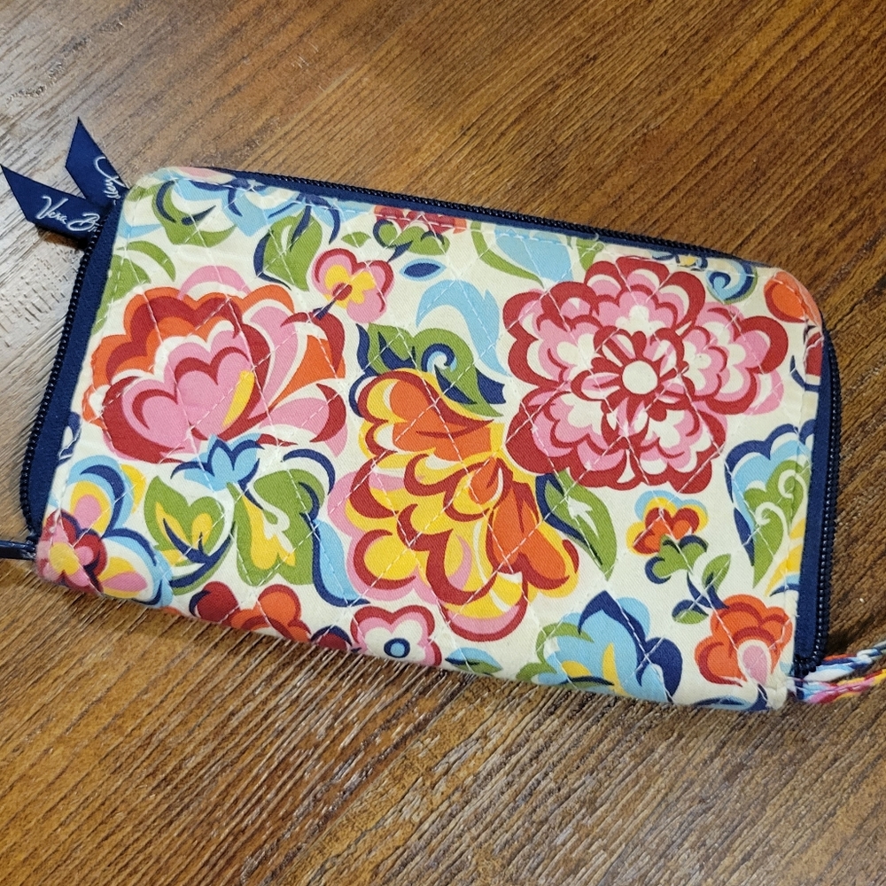 Vera Bradley wallet/wristlet